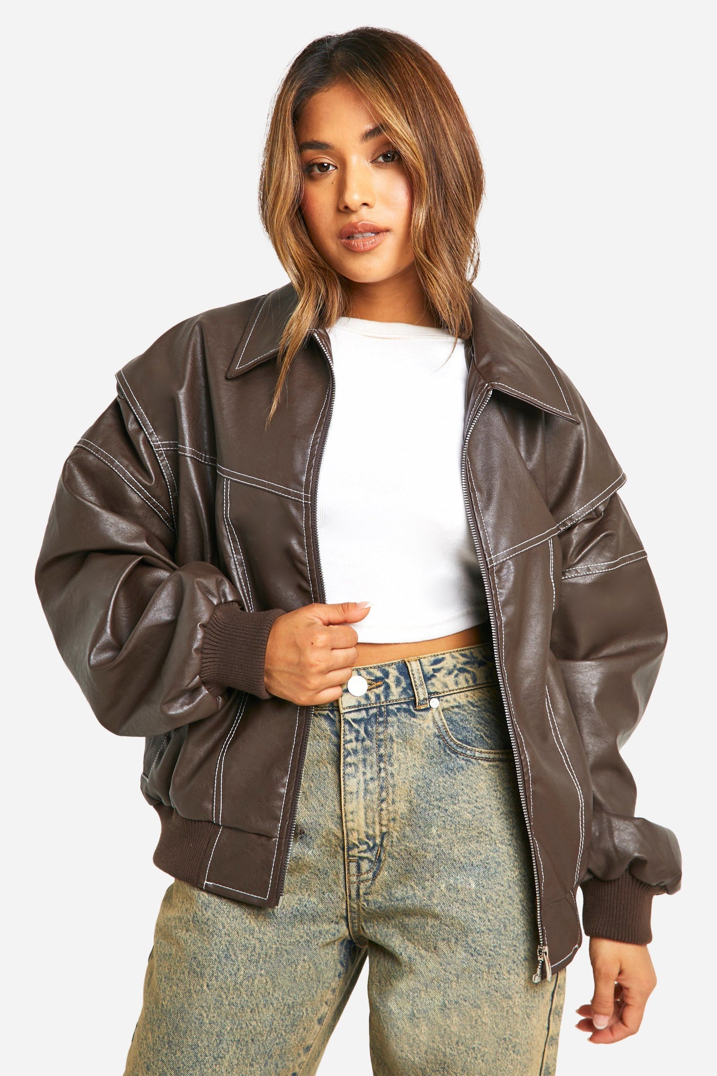 ONA - BOMBER DE CUERO