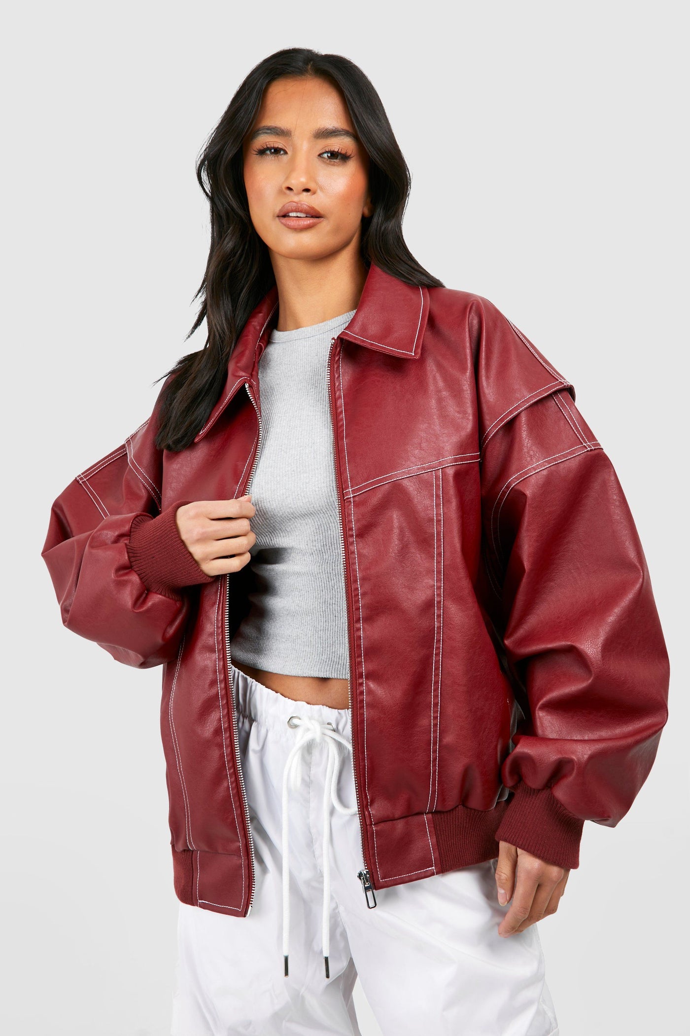 ONA - BOMBER DE CUERO